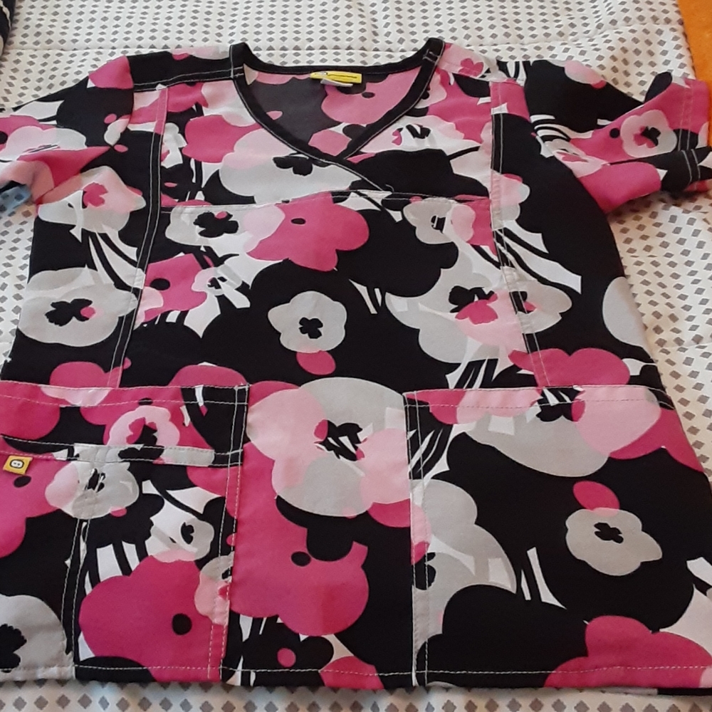 Nursing Scrub Top